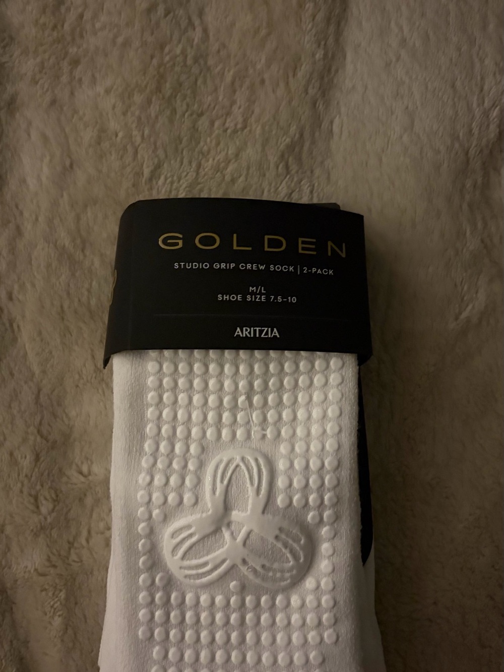 Aritzia Golden Studio Grip Crew Socks - White (2-Pack)
